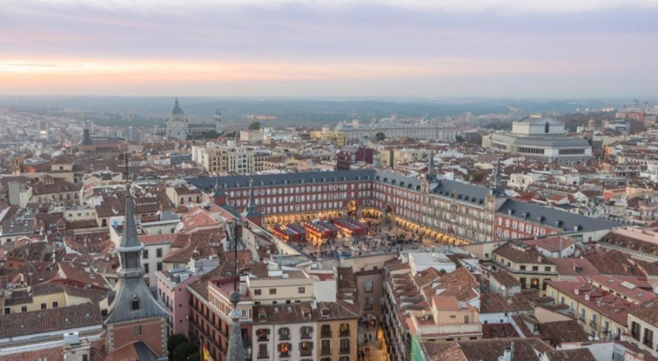 Apartamento Plaza Mayor III En Madrid Luaran gambar