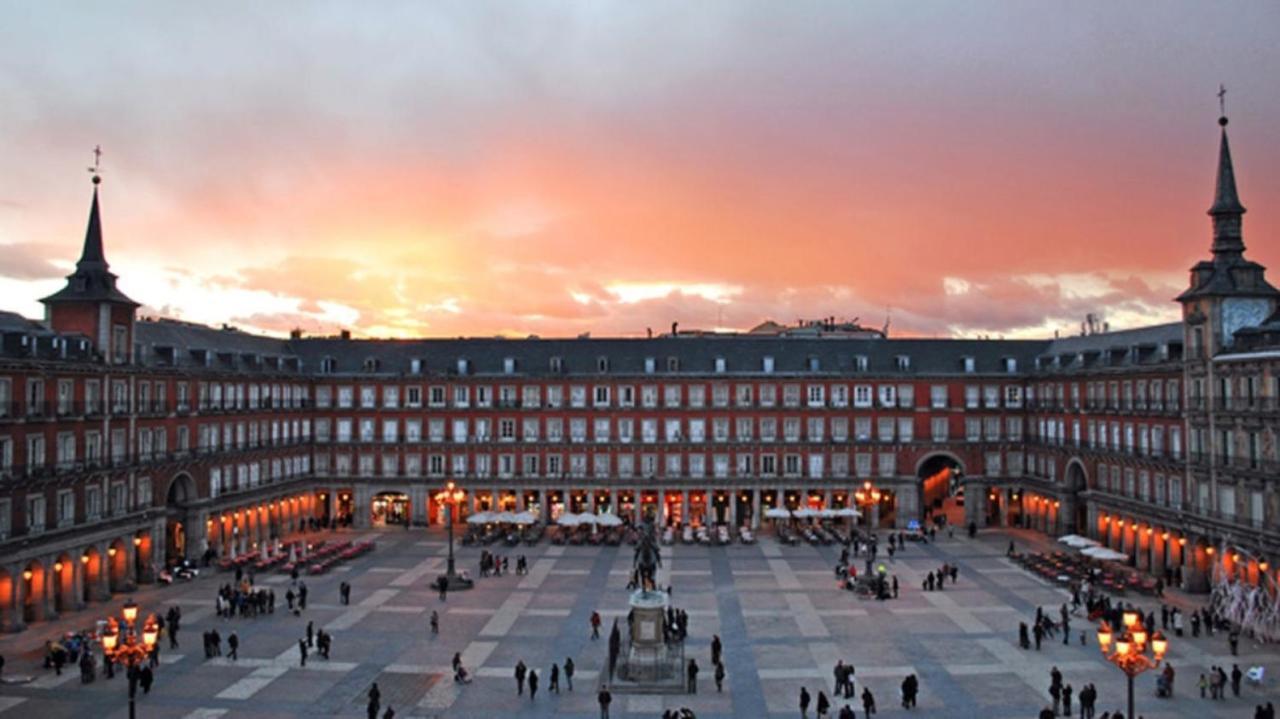Apartamento Plaza Mayor III En Madrid Luaran gambar